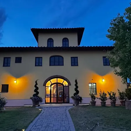 Cascina Cipressa Hotel 3*